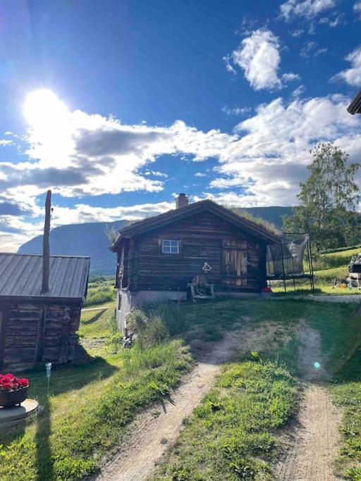 Stallen - Koselig Lite Hus Pa Gardstun Villa Skjak Exterior photo